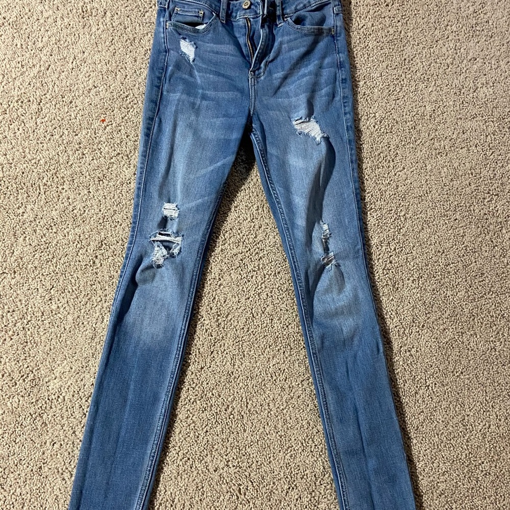 Hollister ripped skinny jeans